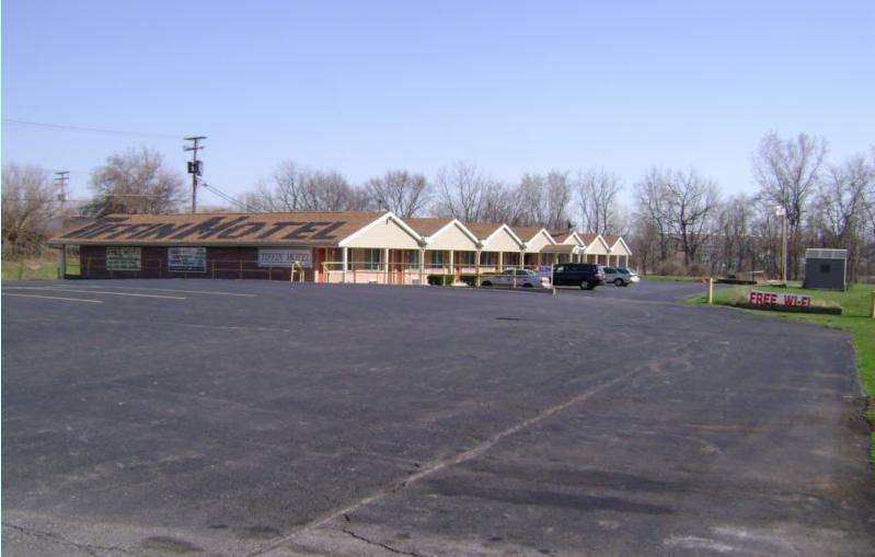 Tiffin Motel Exterior photo